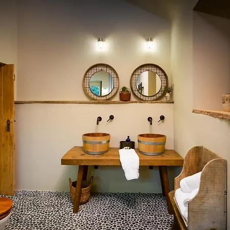 Tatil Evi Loveday